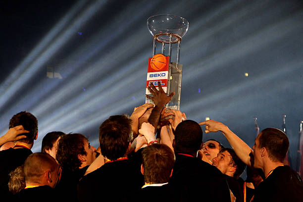 其身价也因 其身价也因